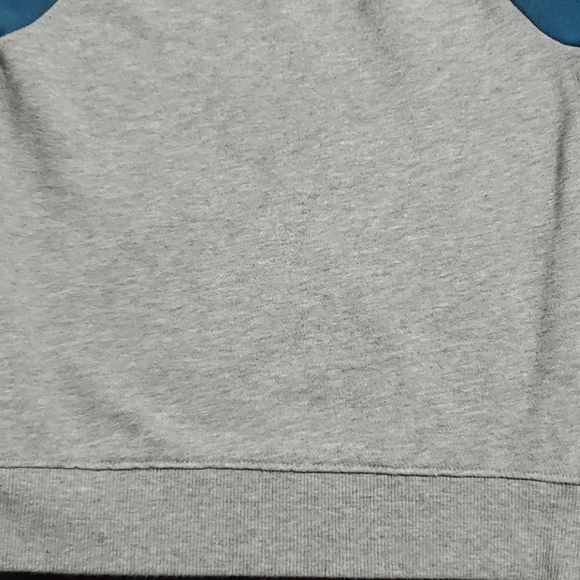 Sweatshirt - Picture 9 of 11